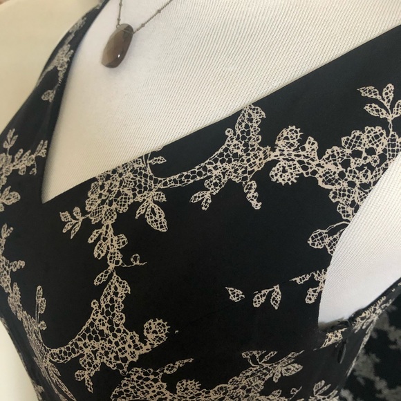 Ann Taylor size 4 silk dress, lined.  Beautiful - Picture 4 of 8